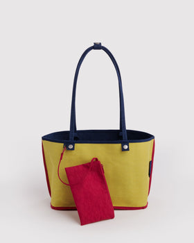 Medium Nylon Reversible Tote B5