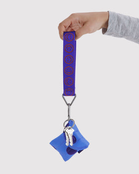 Logo Keychain Q6