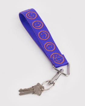 Logo Keychain Q6