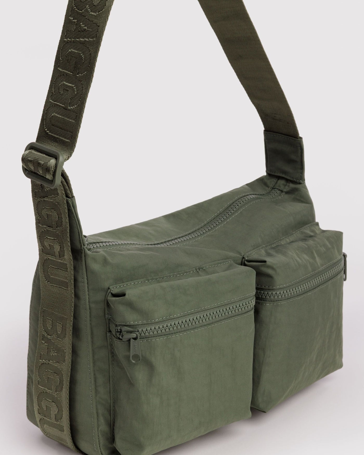 Medium Cargo Crossbody R7