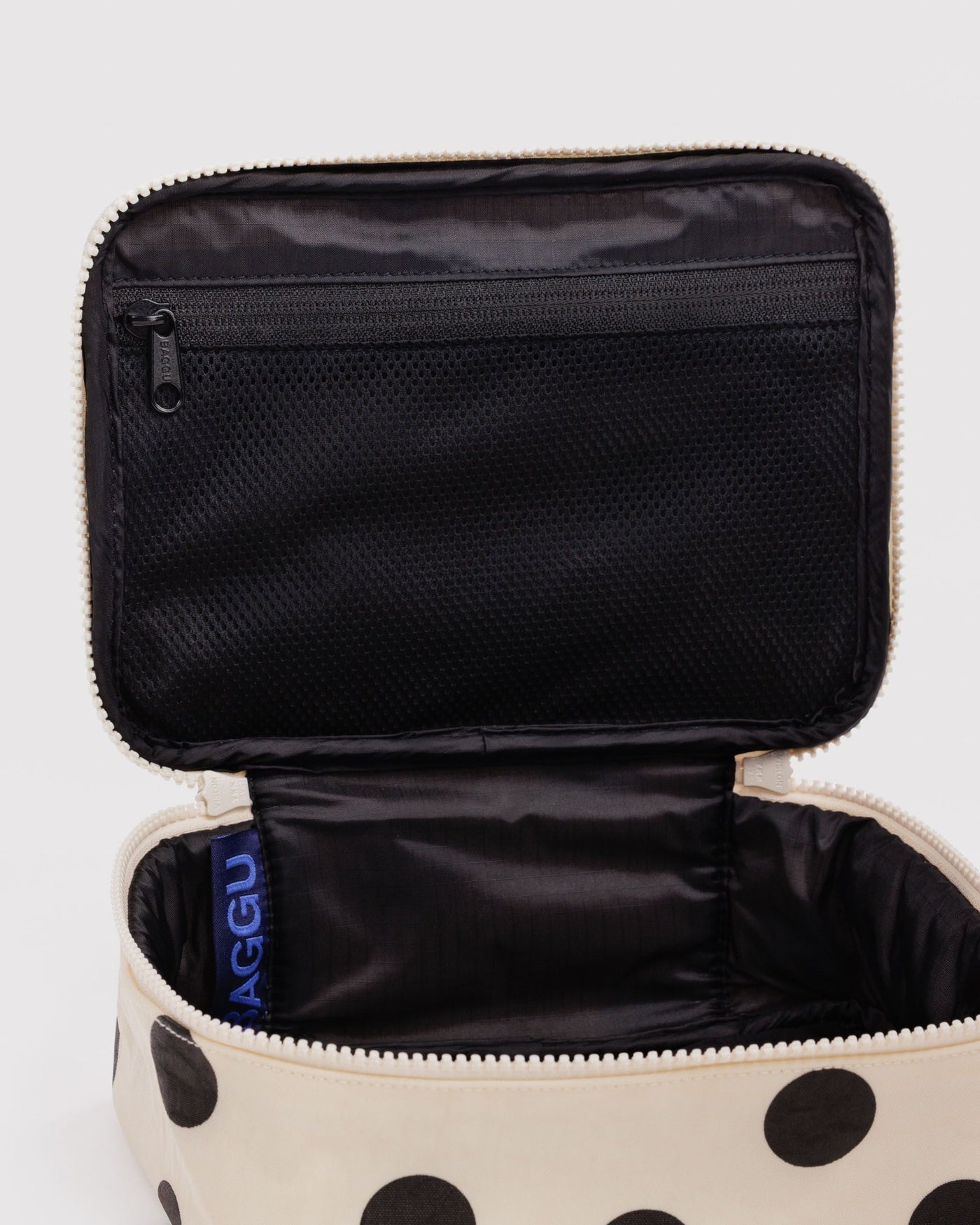 Small Cosmetic Case B4